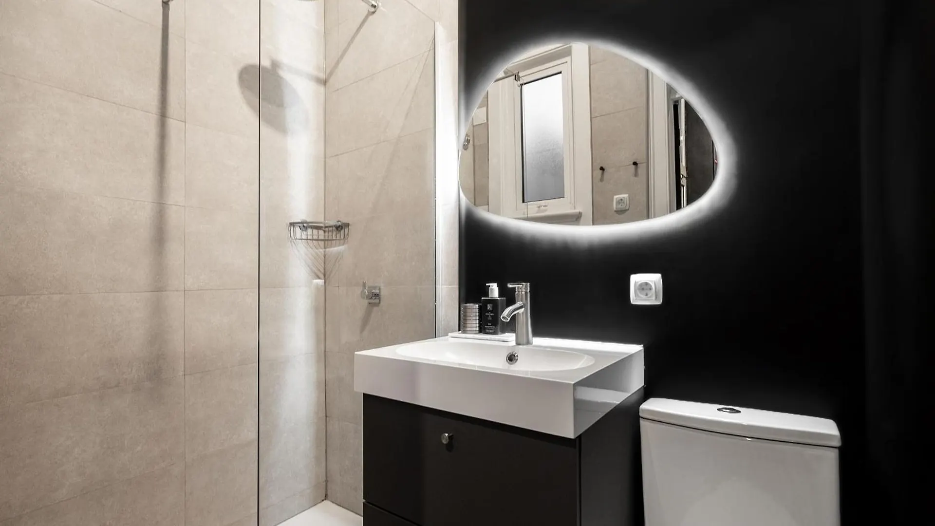 Whome Urban Oasis Haven With Ac, Patio & Washer Lisbon Portugal